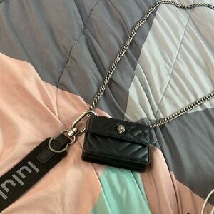 it’s in good quality has lululemon key chain attached and got it 2 days ago!